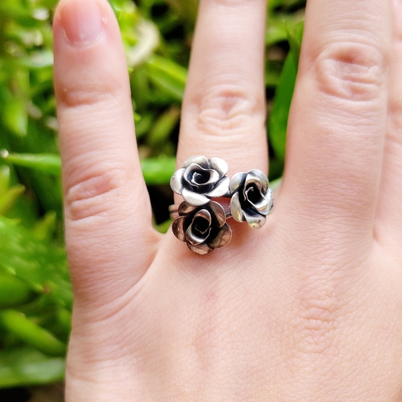 *RARE* Vintage Beau Sterling 925 Sterling Silver Triple Rose Ring - Picture 5 of 11